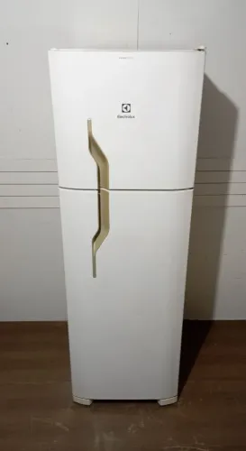 Geladeira Electrolux Frost Free 110v (Aceita cartão) Entrega.