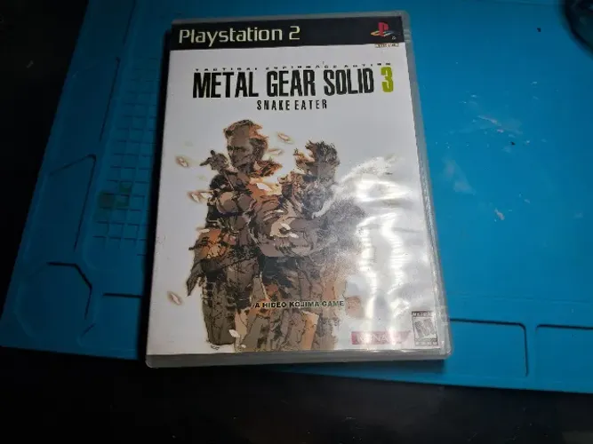 Metal Gear Solid 3 Snake Eater para PS2 NTSC-U/C (jp)