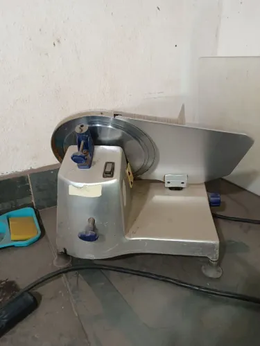 Fatiadora semiautomatica