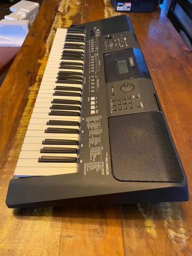 Teclado Yamaha PSR E-463