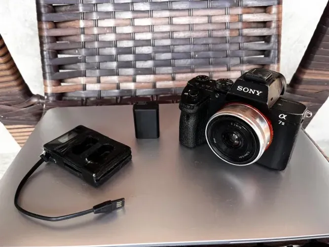 Sony A7 II + Lente Sony 16-50mm + Bateria + Carregador