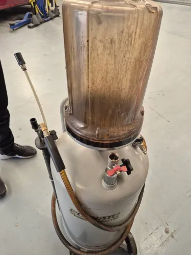 Maquina de troca de óleo  a vácuo 