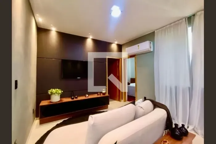 Apartamento à Venda - Leblon, 2 Quartos, 70 m2