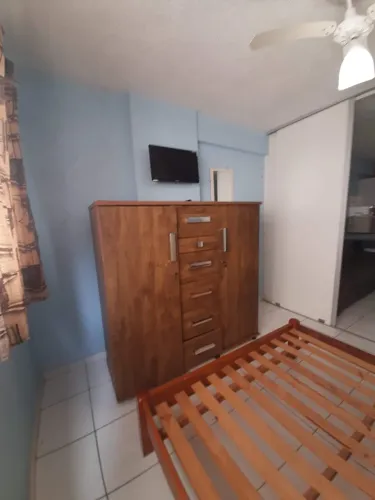 Cômoda 2 portas e 6 gavetas