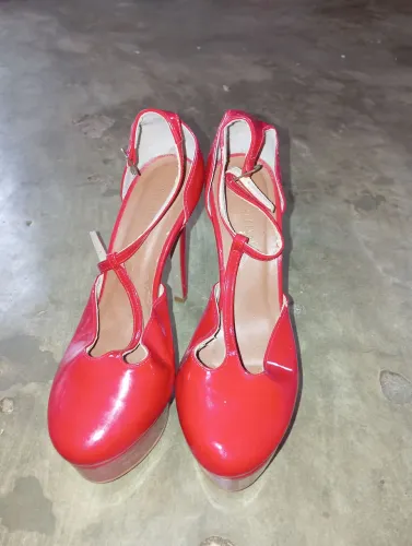 Sapato Vermelho salto fino