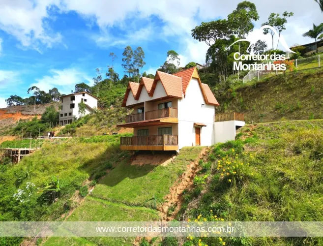 Chalé à Venda no China Park Eco Resort nas Montanhas Capixabas com 3 Quartos (2 Suítes) e 