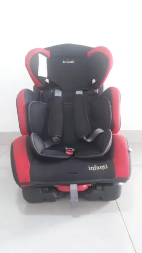 Cadeira infantil automóveis