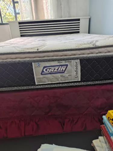 Colchão de casal Gazin semi novo
