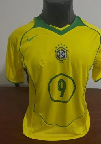 Camisa Brasil 2004 - Original Ronaldo Tamanho M Bom estado