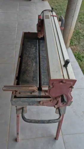 Cortador de piso elétrica