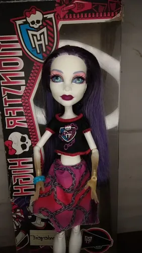 Boneca Monster High Ghoul Spirit Spectra Vondergeist