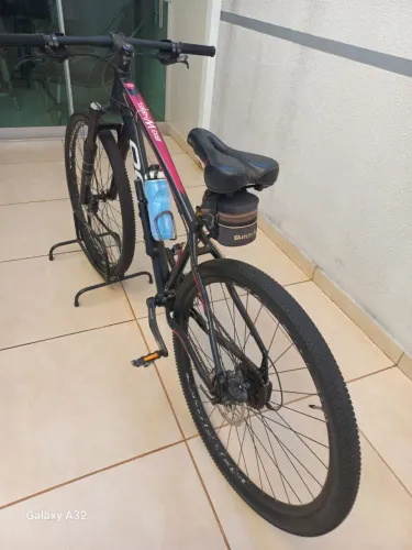 Oggi mtb tamanho 15,5 bike