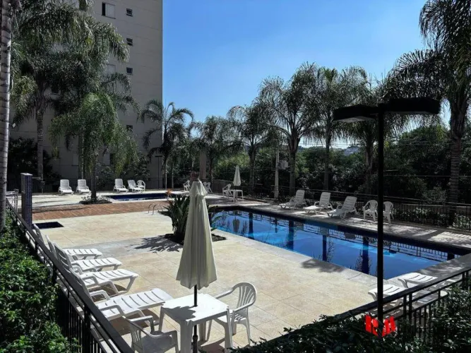 Apartamento Mobiliado na Granja Viana com Vista para o Verde É Entrar e Morar!
