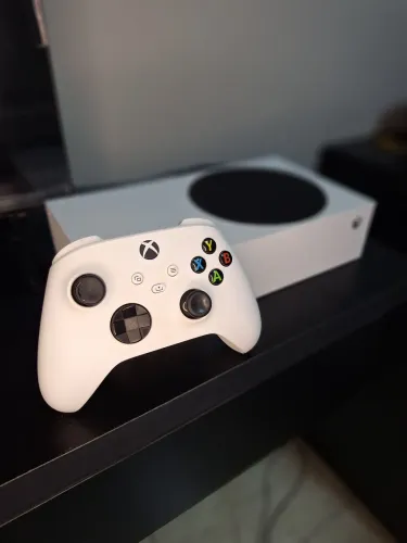 Xbox Series S 512GB + Controle