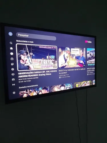 Smartv 32 polegadas novinha um mês de uso 