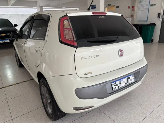 Fiat Punto Essence 1.6 Flex 16V 5P 2013