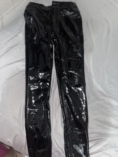 Calça de vinil feminina 