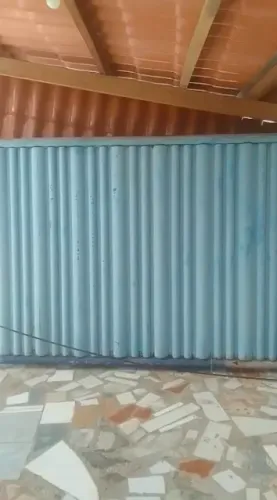 VENDO PORTÃO GRANDE DE FERRO - ÓTIMO ESTADO