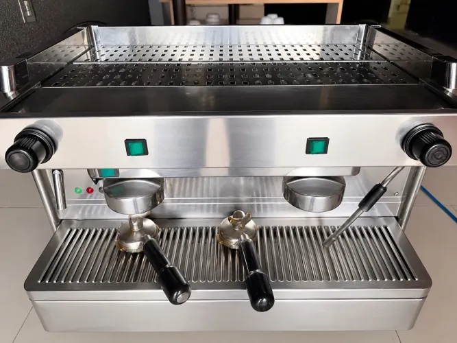 Máquina de café 2 grupos em inox