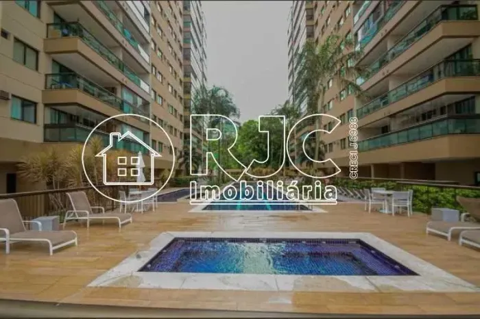 Condominio Clube - 10m a pé metro Afonso Pena