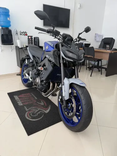 Mt 09 impecável/ financiamos.
