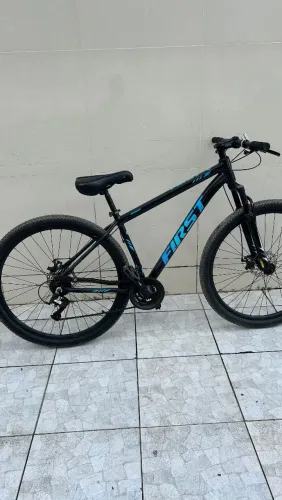 Bicicleta First Aro 29 Preta/Azul | Freio a Disco | Conservada