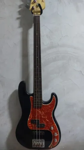 Baixo 4 cordas Stringberg