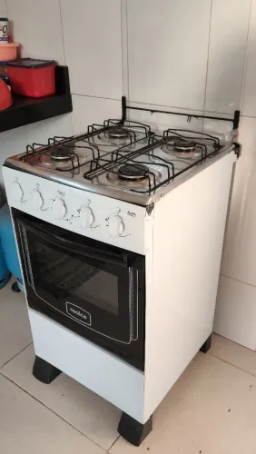 Vendo fogão semi novo