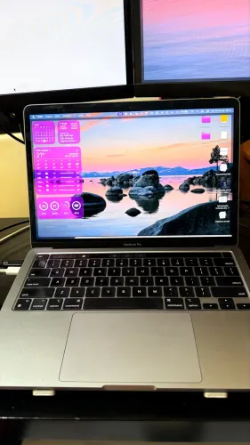 Vendo MacBook Pro M2 8Gb de Ram e 256ssd impecável 