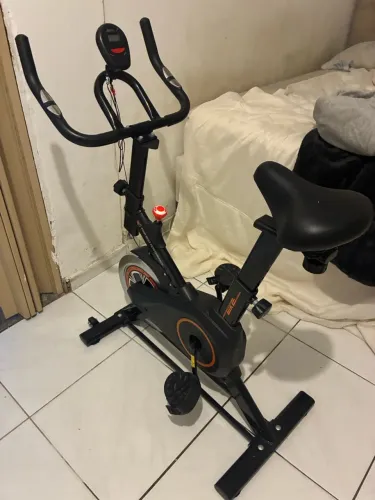 Bicicleta Ergométrica Spinning Indoor com Painel Digital - Excelente Estado