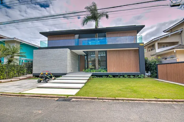 Casa sobrado à venda no Condomínio Costa Verde Tabatinga em Caraguatatuba - SP