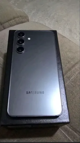 S24 8/128GB extremamente novo