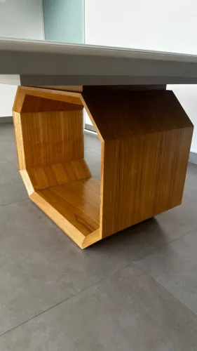 Mesa de jantar quadrada 1,50x1,50