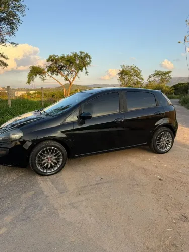 Fiat Punto Essence 1.6 Flex 16V 5P 2013