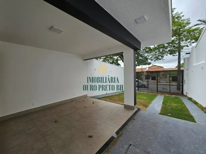 Casa geminada com 3 quartos, 260m², para locação no Copacabana.