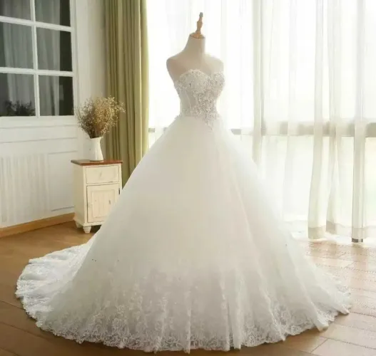 Vestido de noiva modelo princesa