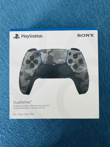 Controle Sem Fio DualSense de PS5 na cor Cinza Camuflado (Gray Camouflage)