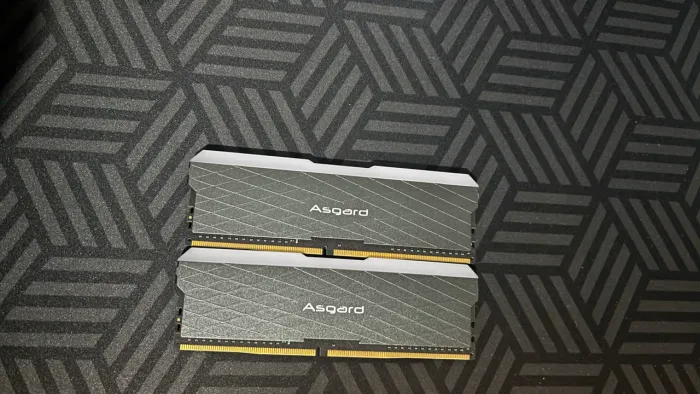 Memória Asgard Loki w2 16gb ( 2x8 ) RGB