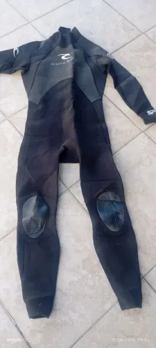 Roupa de surf