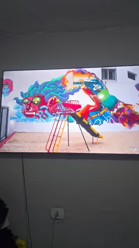 Vende-se TV TCL P7K 65 polegadas com tecnologia QLed 4k hdr 120 fps games (2 meses de uso)