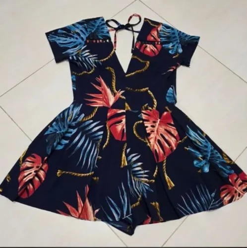 Vestido evasê curto floral | sem marca