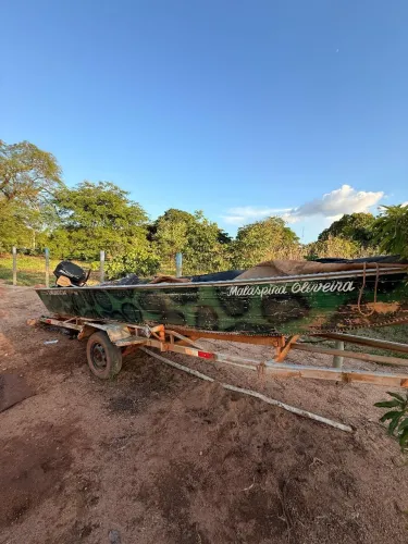 Barcos 6m com.motor mercúrio 25 seapro 