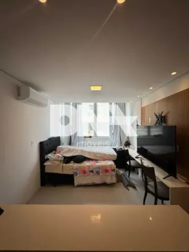 Apartamento : / Residencial / Copacabana
