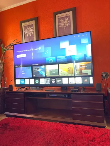 Móvel para tv de madeira