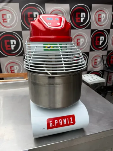VENDO UMA AMASSADEIRA ESPIRAL GPANIZ 5Kg SEMI NOVA 3 VELOCIDADES
