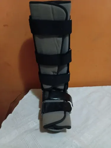 Bota ortopédica. " salva pé".