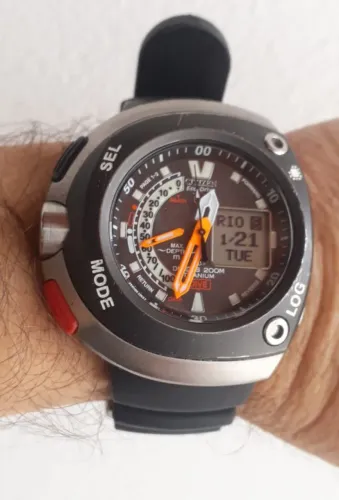 Relógio antigo original CITIZEN AQUALAND MEIA LUA TITANIUM PROMASTER JAPAN 