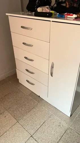 VENDO CÔMODA