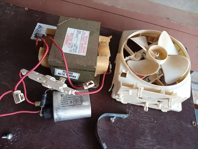 Motor + acessórios para microondas 120vts