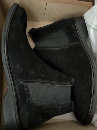 Bota chelse couro camurça preto
